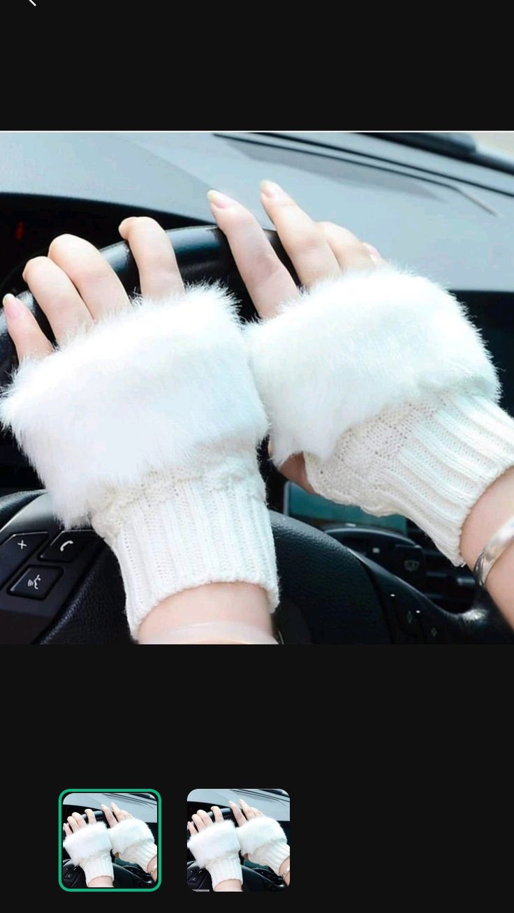 FUR GLOVES