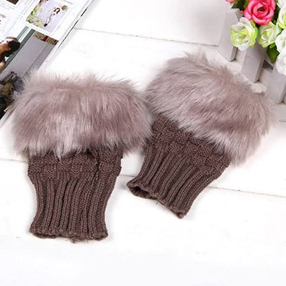 FUR GLOVES