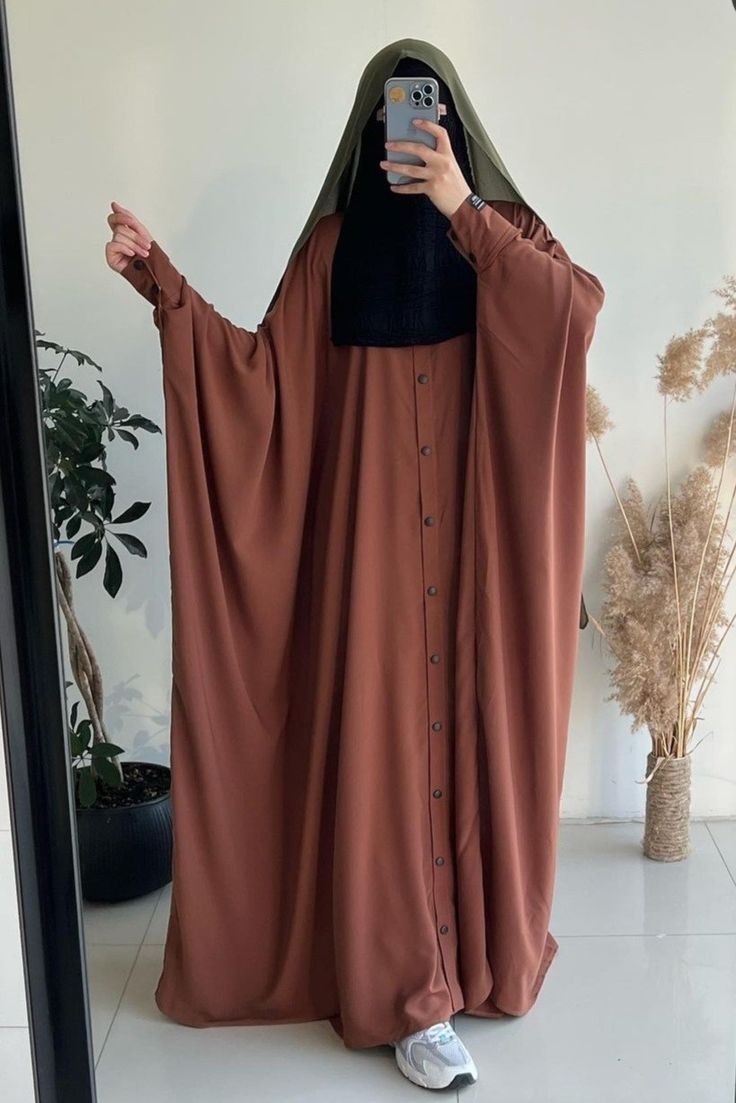 Hand Embellished Abaya Set